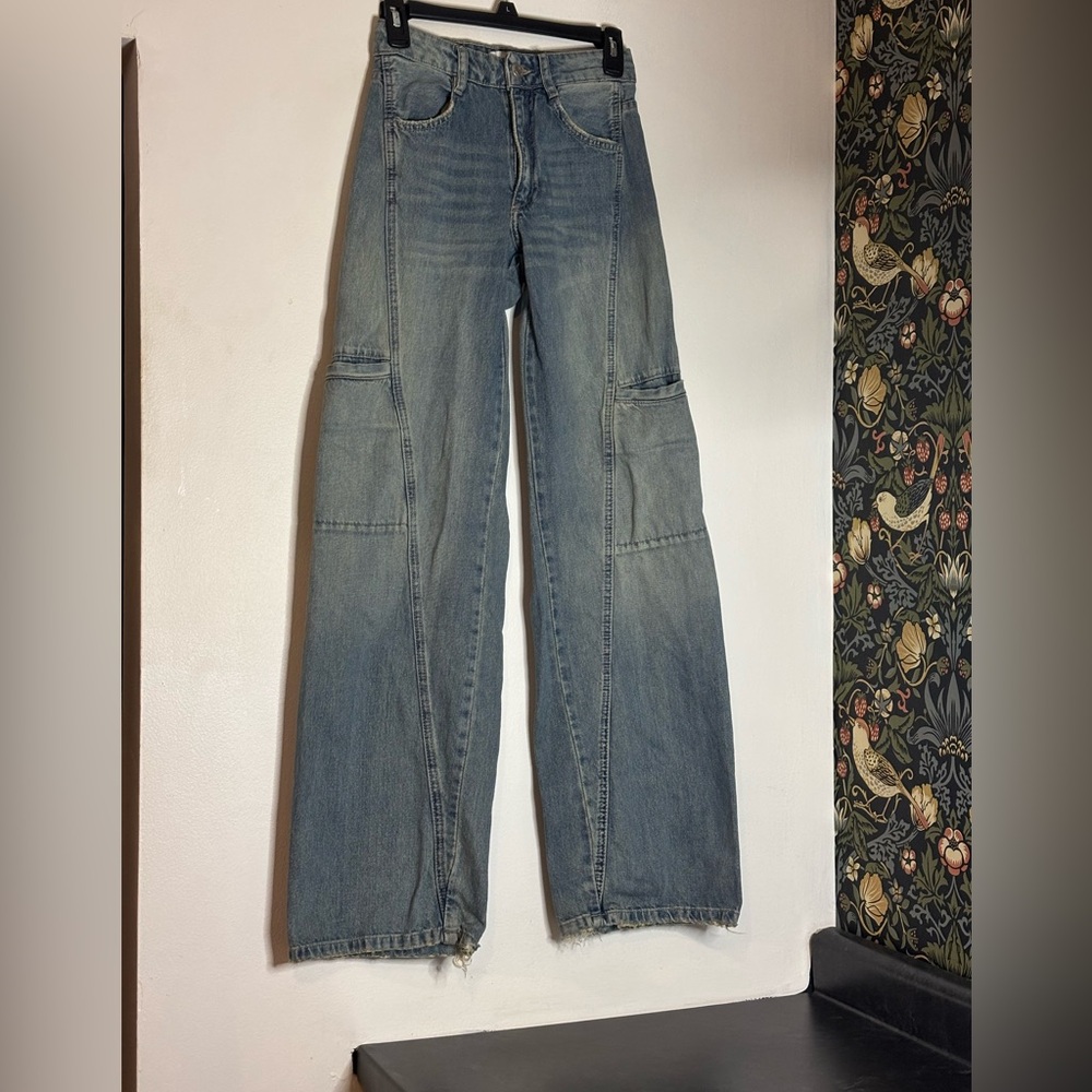 Zara women’s wide leg denim cargo jeans sz 0 distressed side pockets